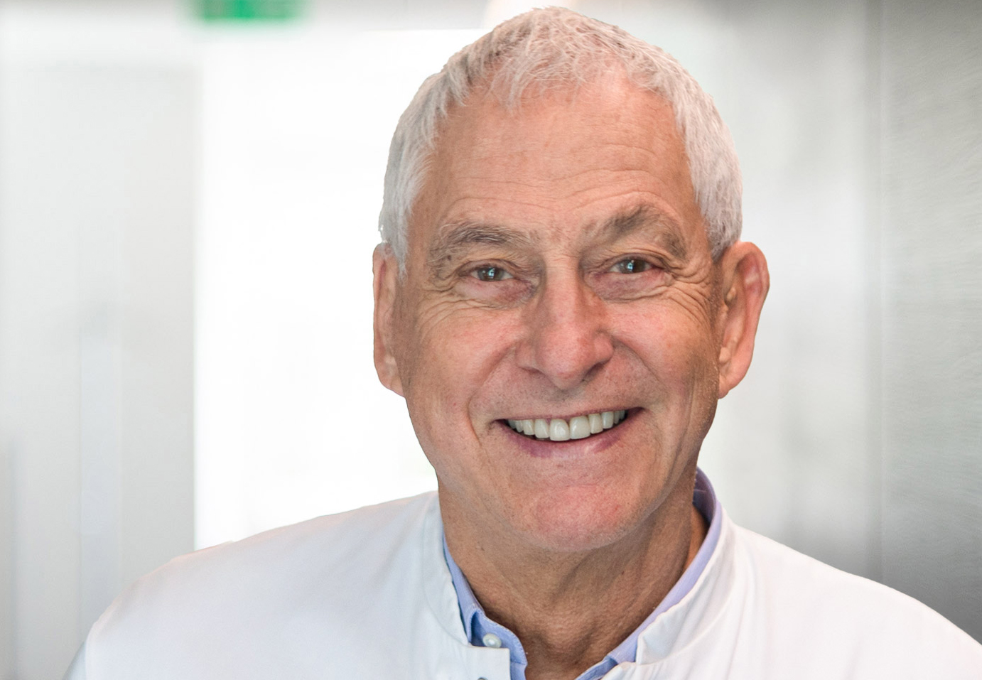 Dr Michel Pfulg Chirurgien Esthétique Suisse Montreux