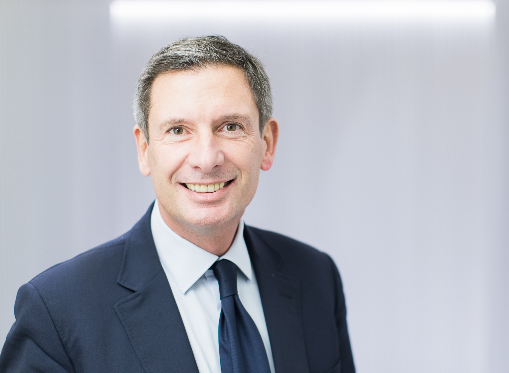 Docteur Michel Pfulg, chirurgien esthétique Docteur Michel Pfulg, chirurgien esthétique