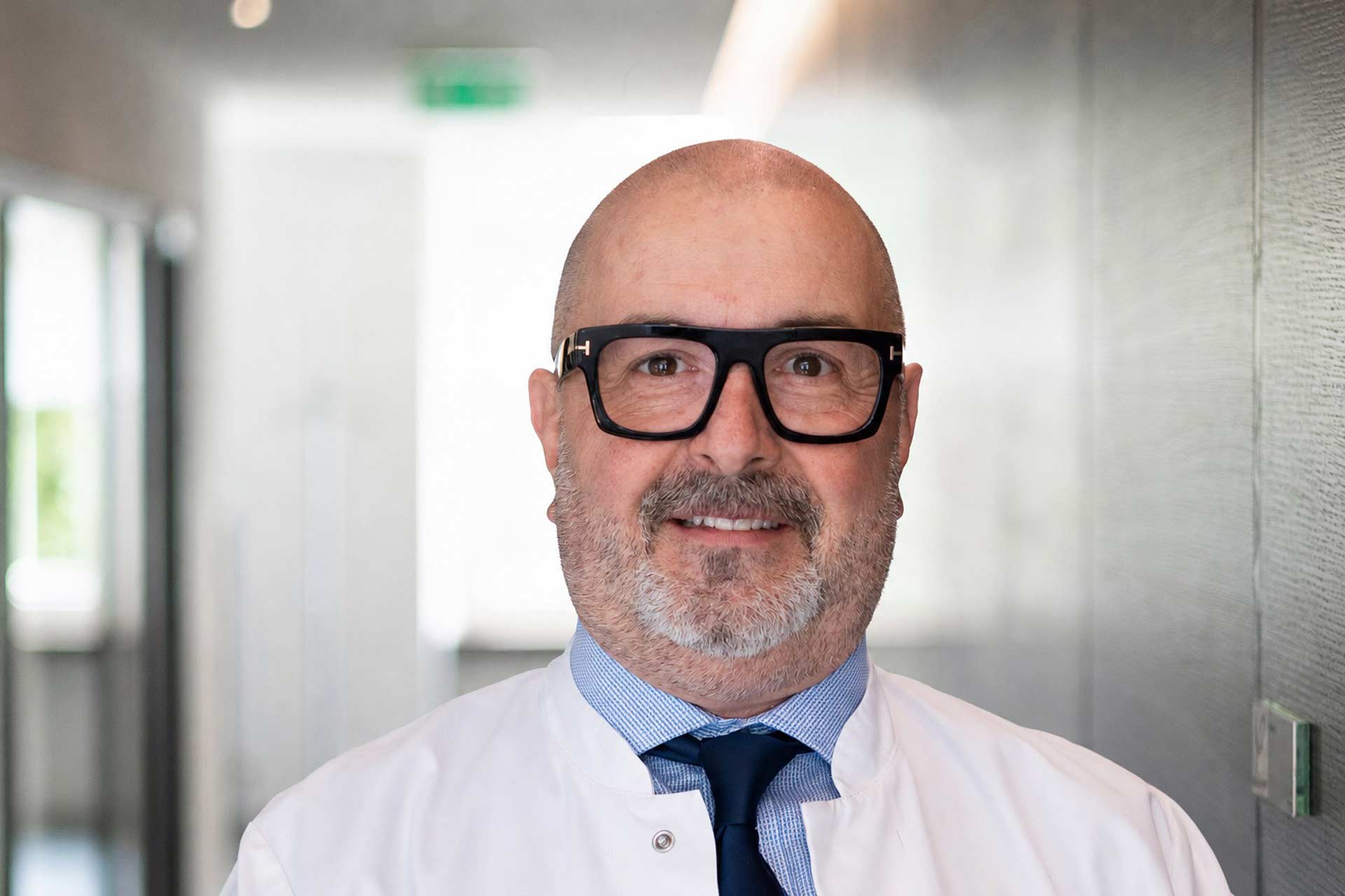 Chirurgien général, spécialiste en proctologie mini-invasive, chirurgie laser et phlébologie